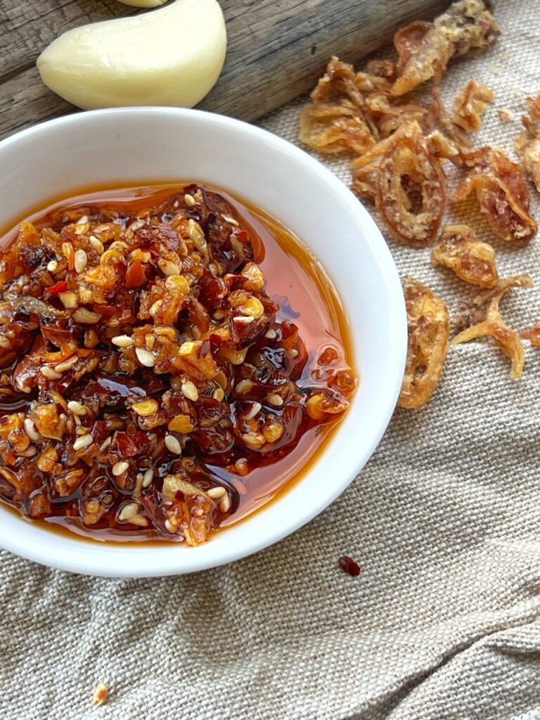 CHILLI GARILC CRISP OIL IN JAR