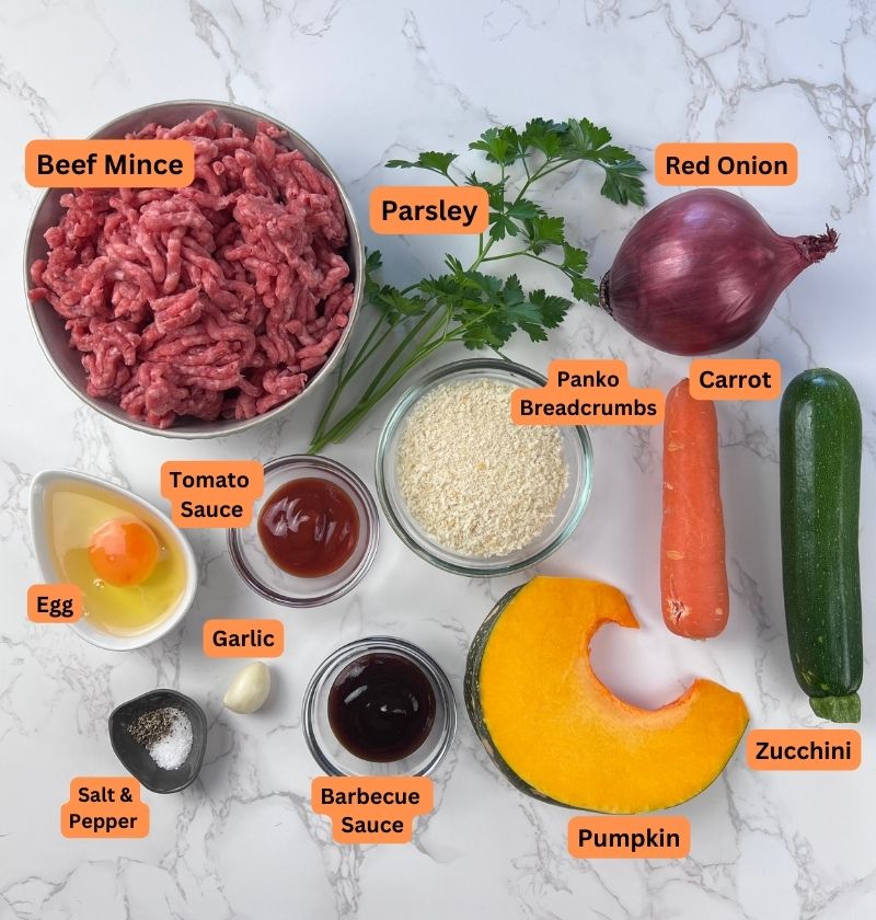 RISSOLE INGREDIENT BOARD
Beef Mince, Parsley, Red Onion, Carrot, Zucchini, Panko Breadcrumbs, Pumpkin, Tomato & Barbecue sauce, Garlic, egg and Salt and pepper
