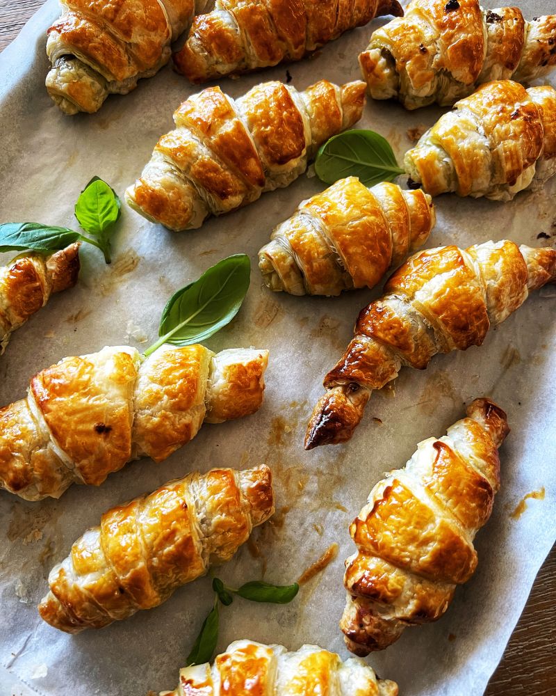 MIni Prosciutto & Pesto Croissants on baking tray