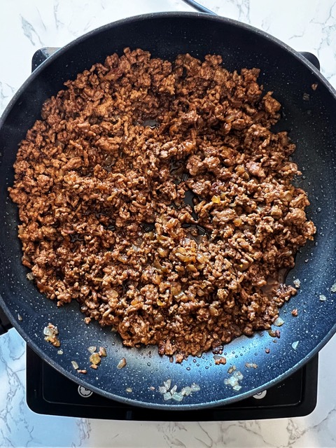 cooked beef mince in frypan