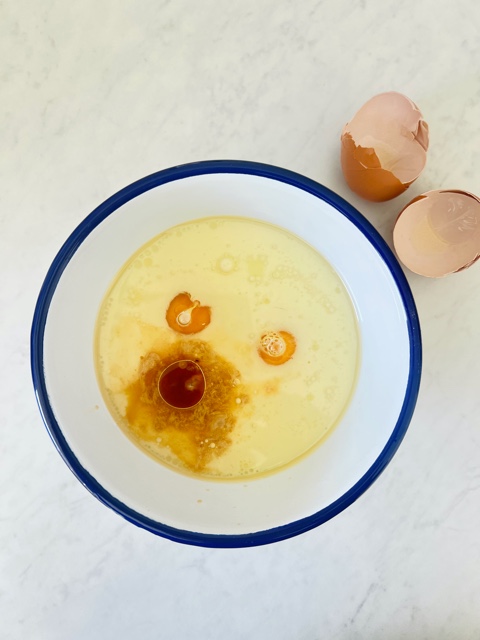 eggs, buttermilk, oil and vanilla in a bowl