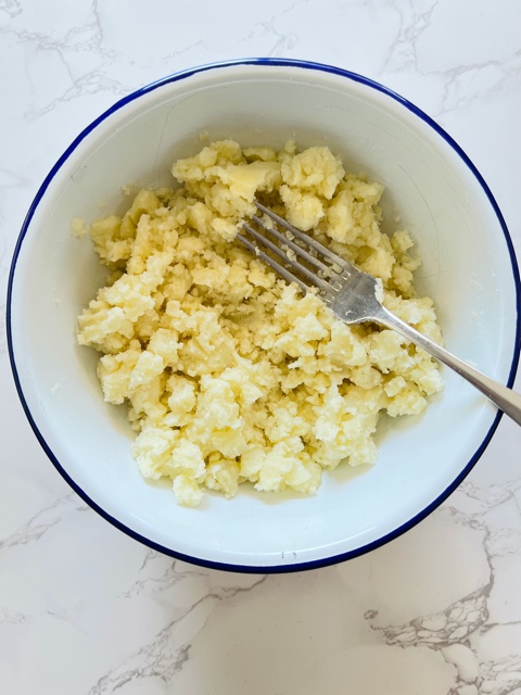 mashed potato in a white bowl