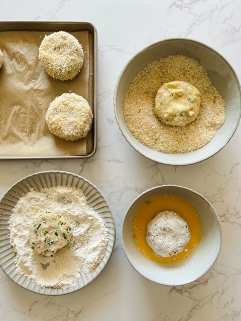 showing how to crumb salmon cakes