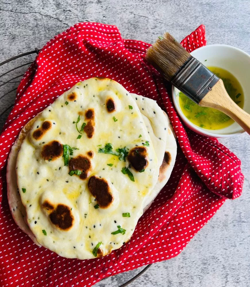 naan bread with garlic butter