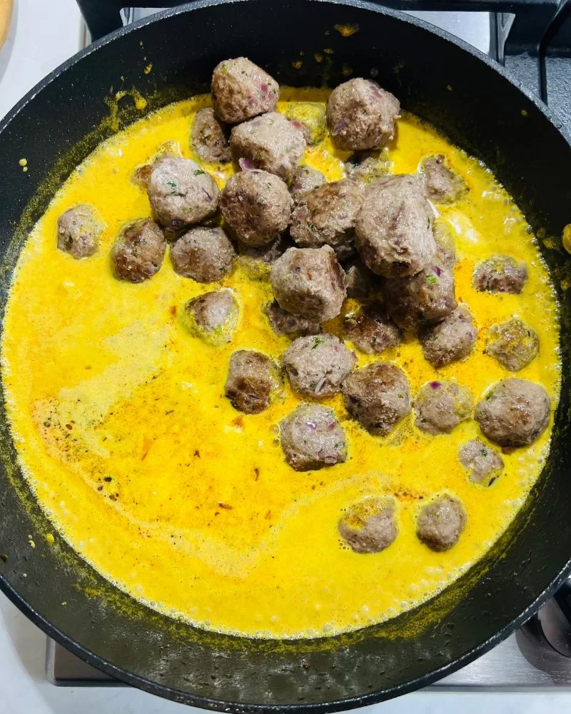 meatballs in korma sauce